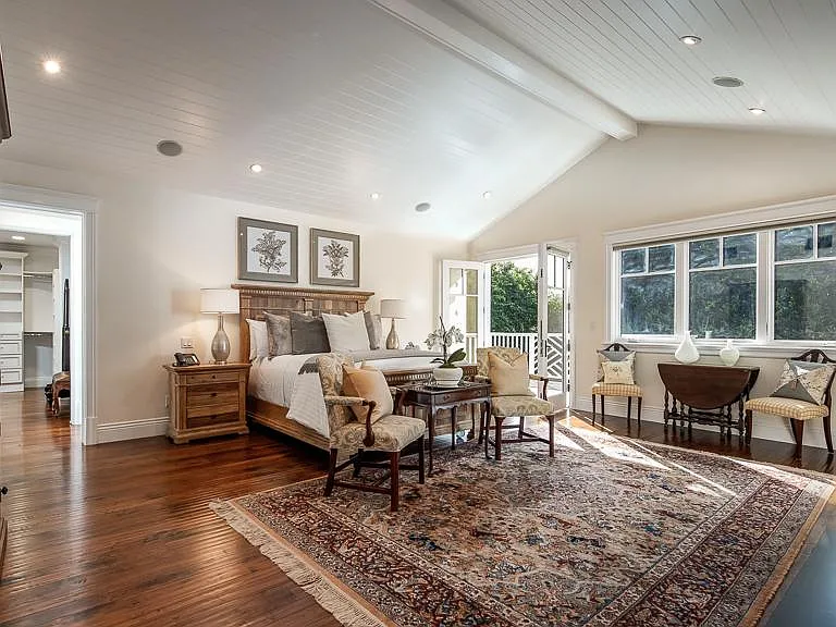 117 S Burlingame Ave — Photo 11