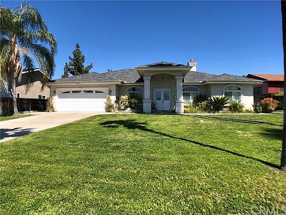 4th image of 1520 Toluca Dr