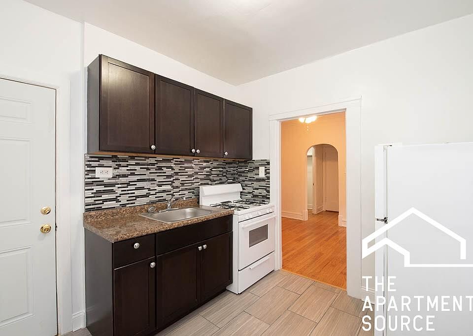 1st image of 6348 N Magnolia Ave #2M
