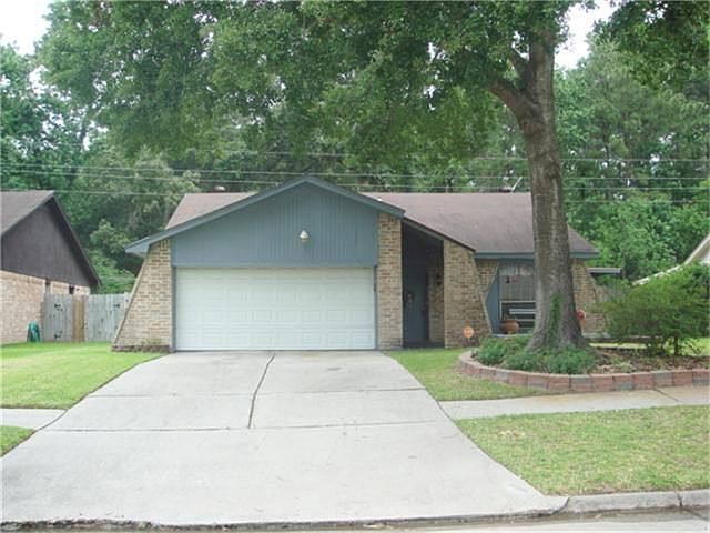 1st image of 20205 Fox Glen Ln