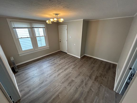2nd image of 527 Willow St #2A