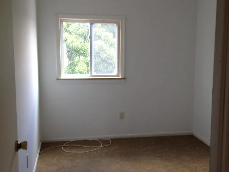 3633 E Crown Ave — Photo 4