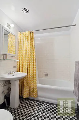 Rented by Halstead Real Estate | media 32