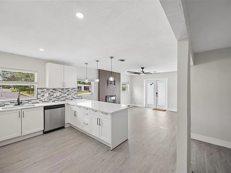 6036 Dogwood Dr — Photo 5