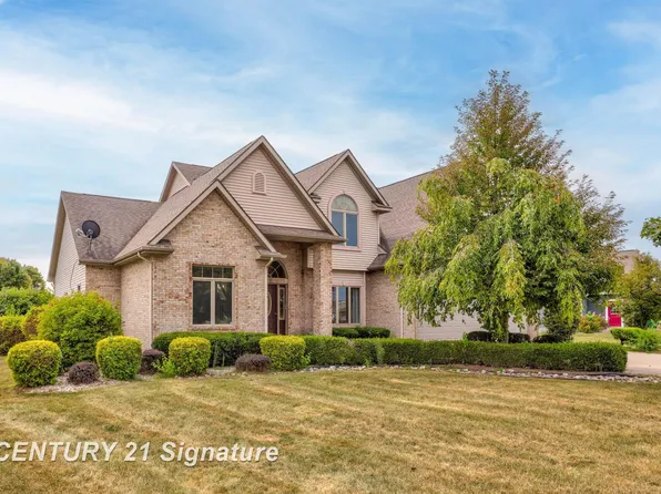 2430 Copper Creek Dr, Bay City, MI 48706