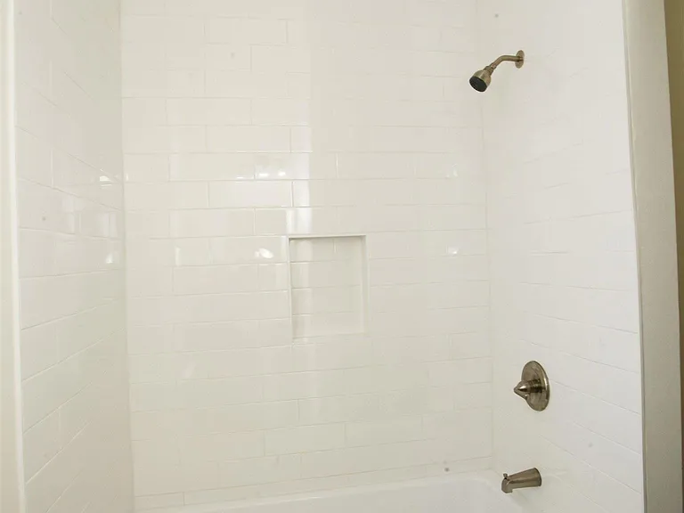 2324 W Daisy L Gatson Bates Dr #1 — Photo 9