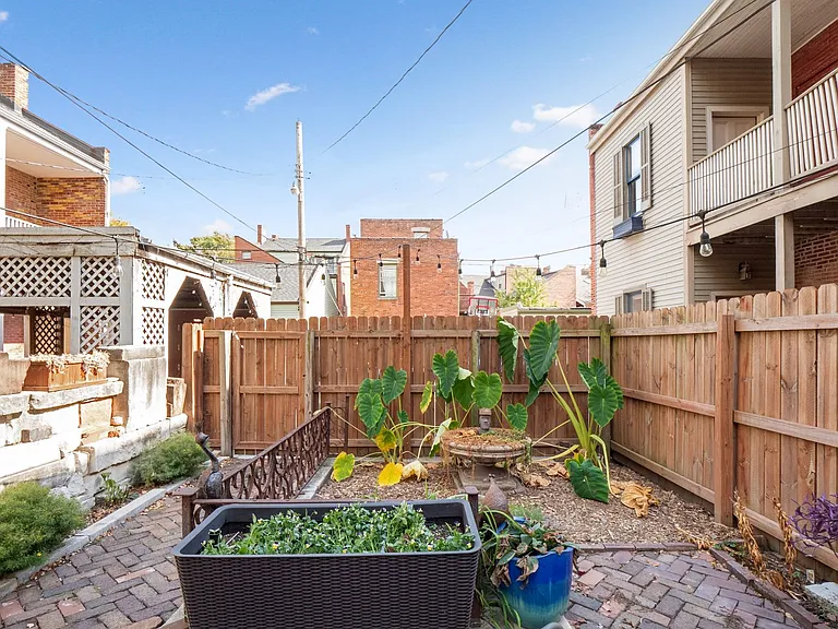 1842 S 10th St — Photo 35