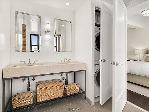 5th image of 225 E 79th St APT 15