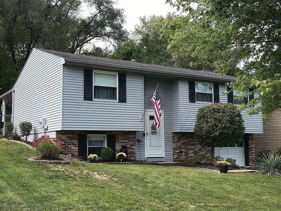 1st image of 216 Wren Dr