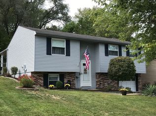 216 Wren Dr, Greensburg, PA 15601
