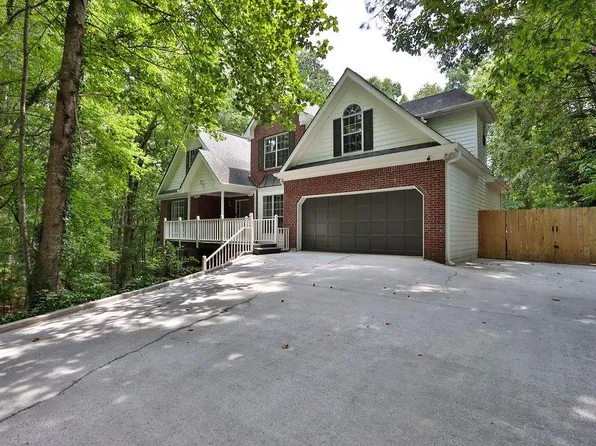 6528 Shady Valley Dr, Flowery Branch, GA 30542