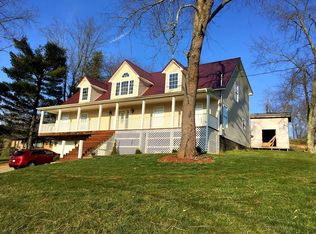 537 Cedar Ln, Glade Spring, VA 24340