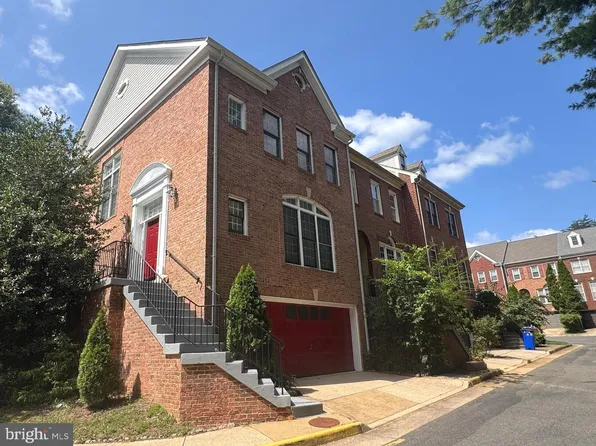 6505 Nightwind Ct, Alexandria, VA 22312