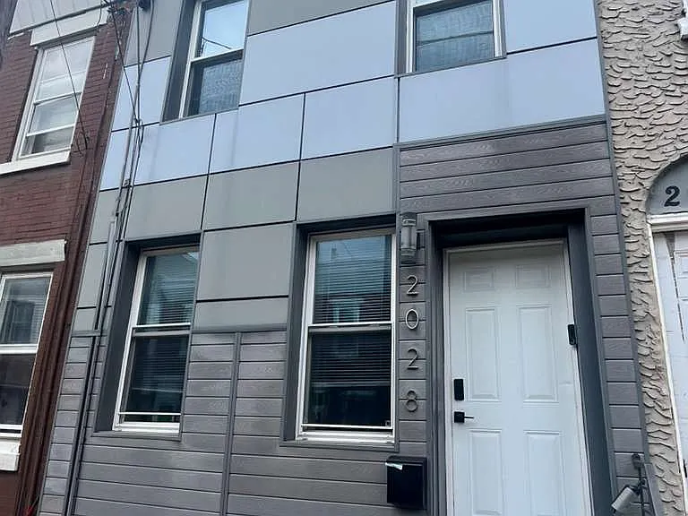 2028 E Firth St — Photo 1