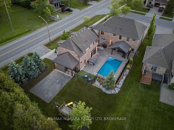 4th image of 50 Sandalwood Cres