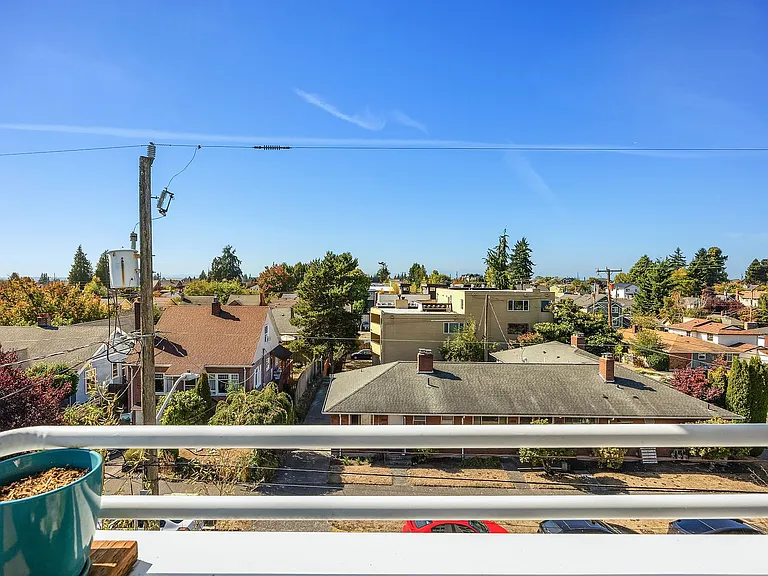 Nordhaven Apartments — Photo 3
