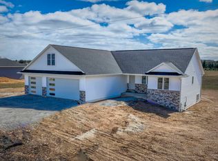 3757 Westpoint Rd, Green Bay, WI 54313