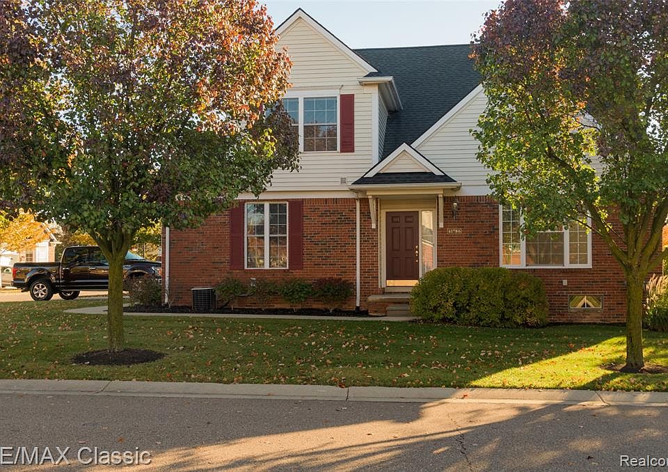 1st image of 41786 Brownstone Dr #1