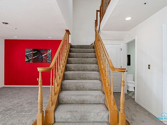 4th image of 51 Shoal Drive E