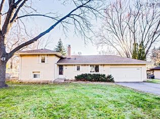 1120 Ingerson Rd, Arden Hills, MN 55112