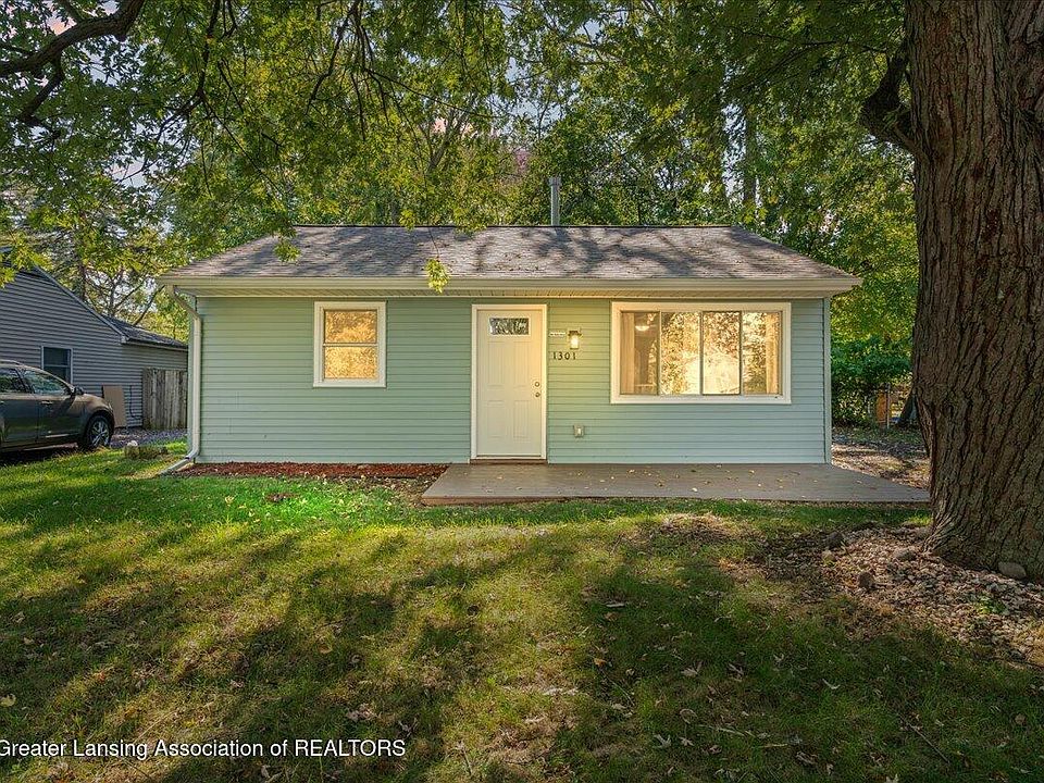 1st image of 1301 Warwick Dr