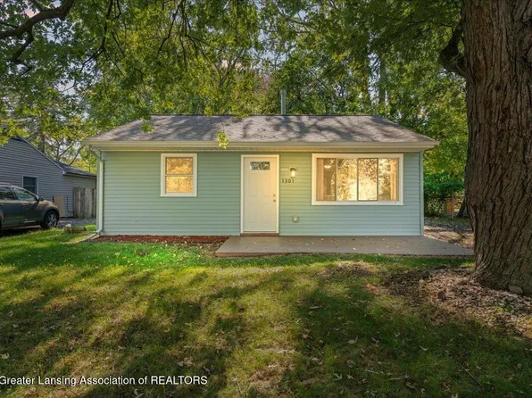 1301 Warwick Dr, Lansing, MI 48910