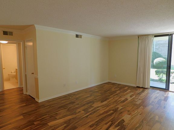 5th image of 3115 Patrick Henry Dr
