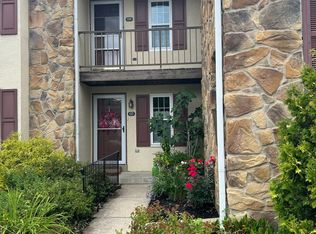 184 Valley Stream Cir, Wayne, PA 19087