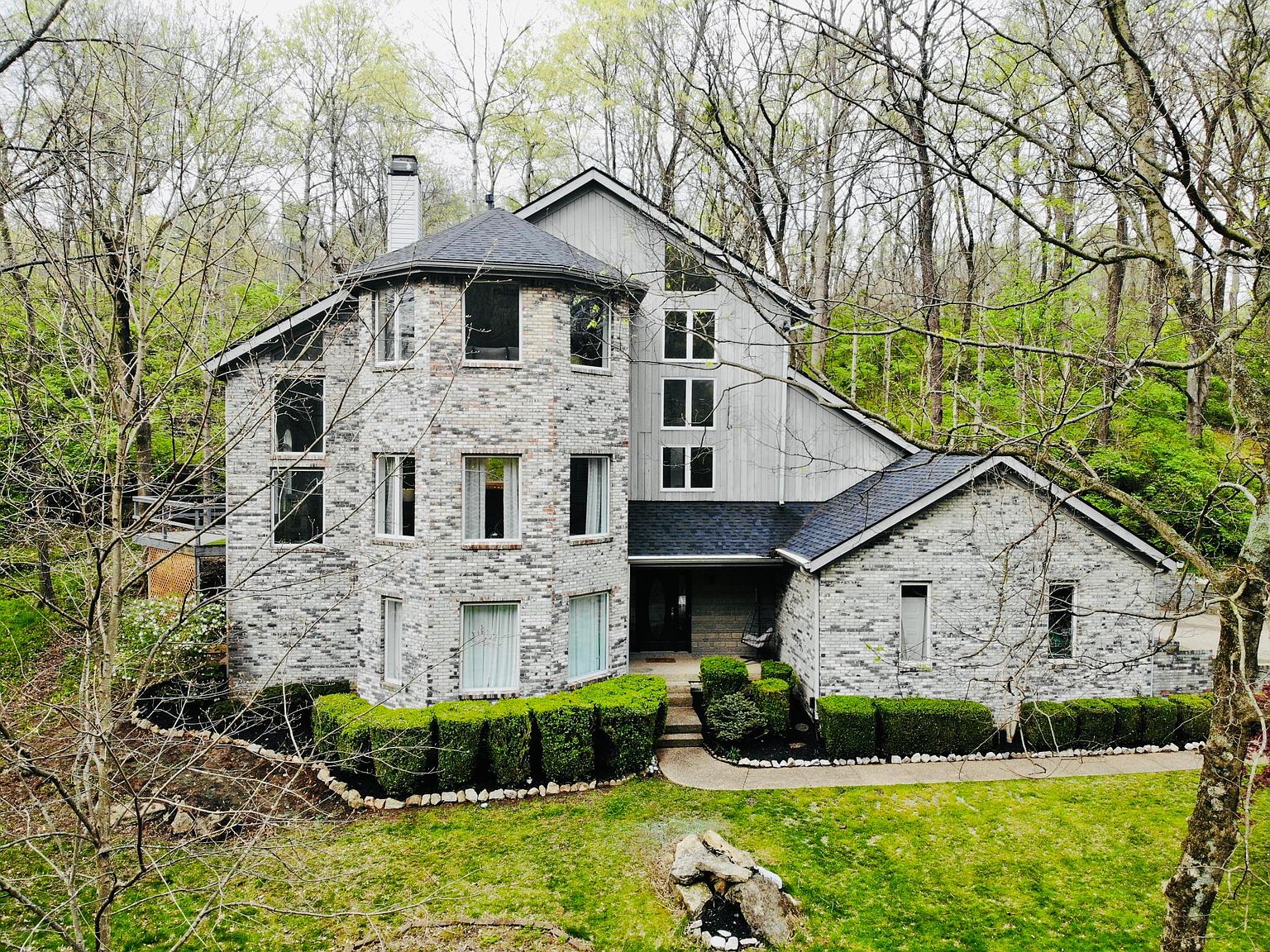 2607 Phoenix Hill Dr, Louisville, KY 40207 | Zillow