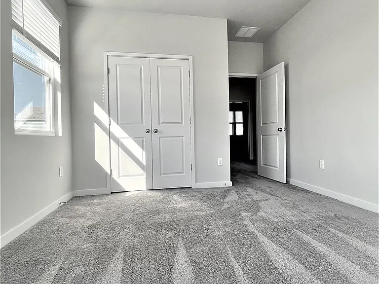 15110 Forum Ave — Photo 25