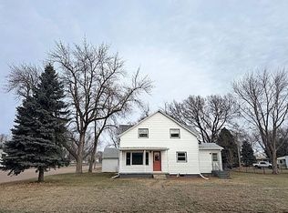 314 9th St, Springfield, SD 57062