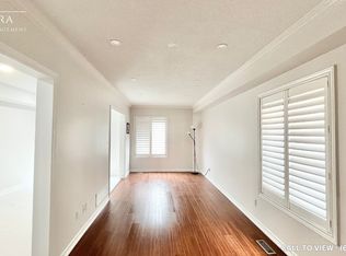 655 Madame St #1, Mississauga, ON L5W 1H1
