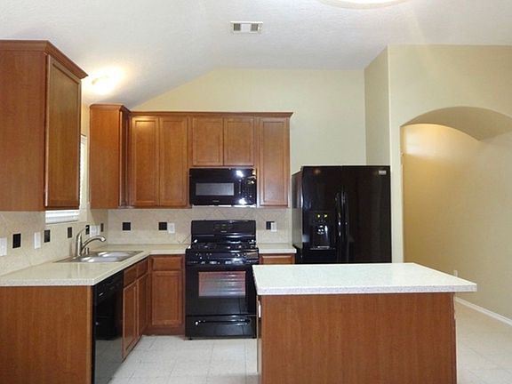 3rd image of 21535 Rose Mill Dr #1