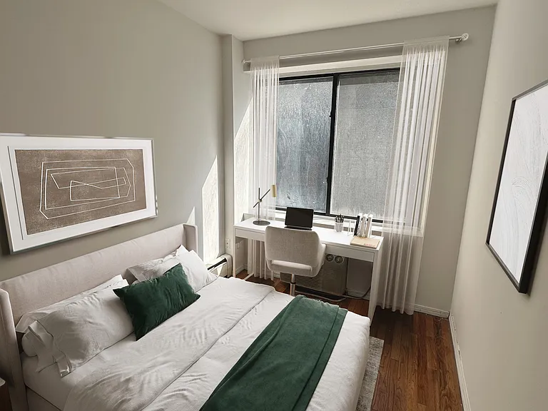 439 E 75th St #2 — Photo 2