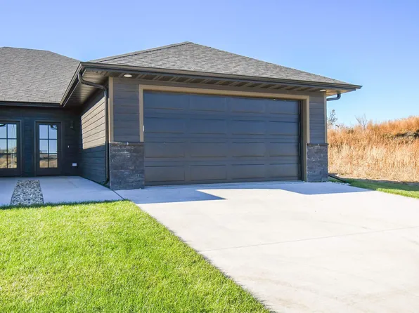 1407 Alinia Ave N, Tea, SD 57064