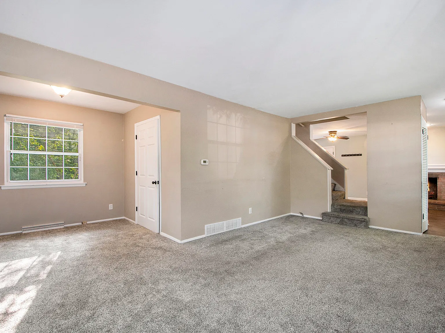 2342 Rosewood Ave SE — Photo 2