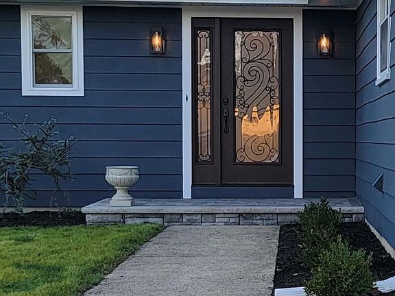 3rd image of 278 Port Royal Drive