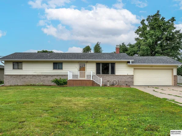 503 E Fulton St, Hooper, NE 68031