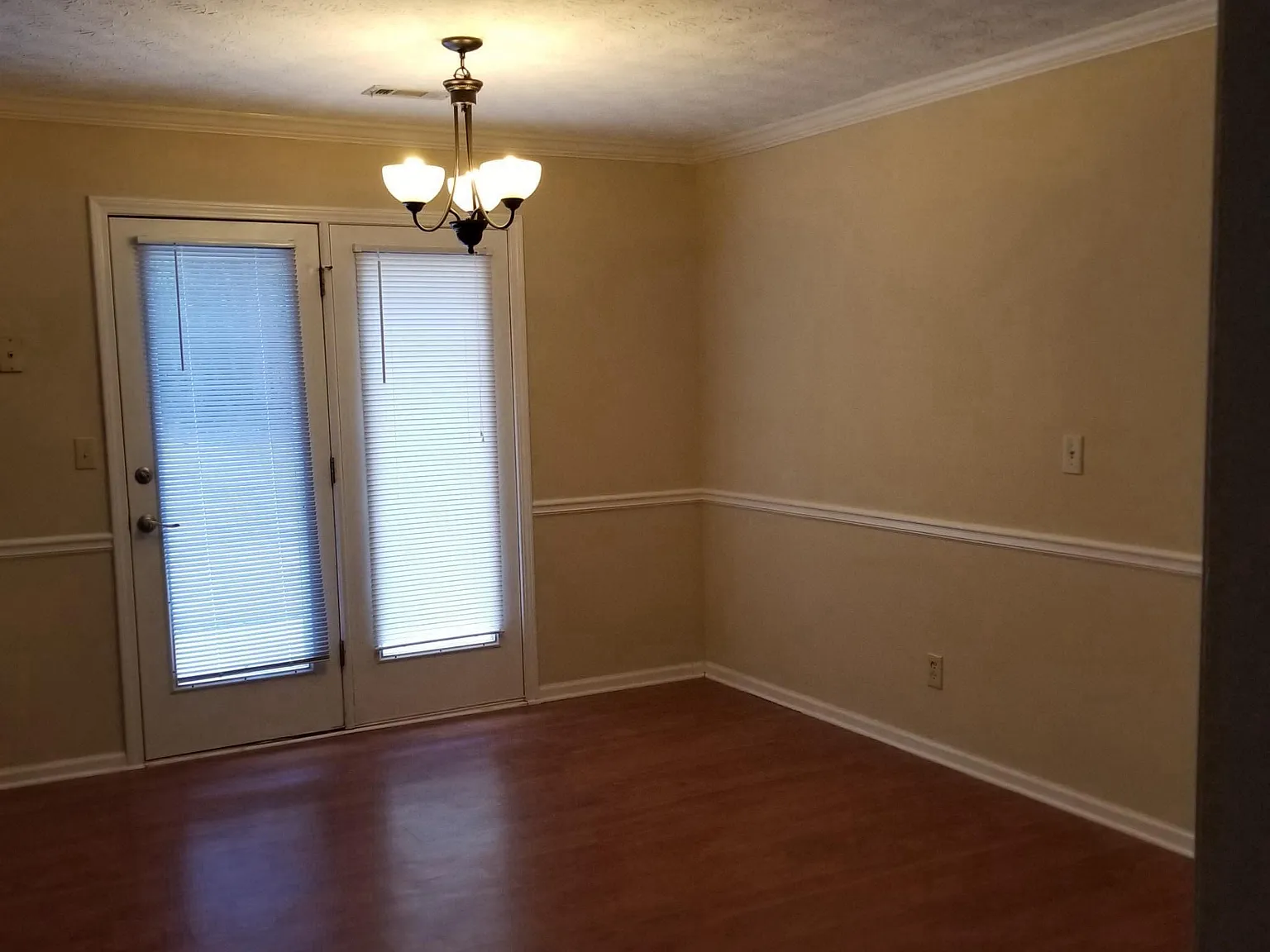 3 bed, 1700 sqft, $2,350 — Photo 4