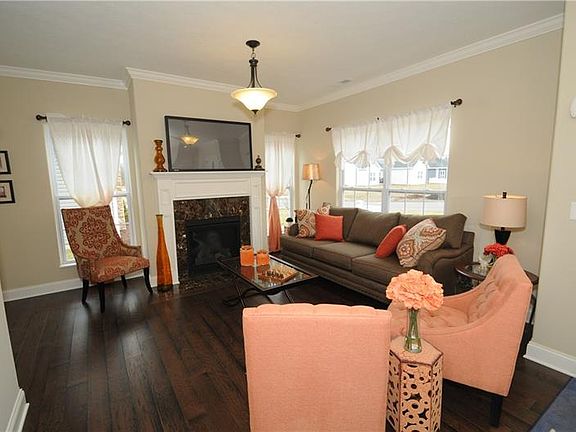 5th image of 206 Muirfield Ct #117