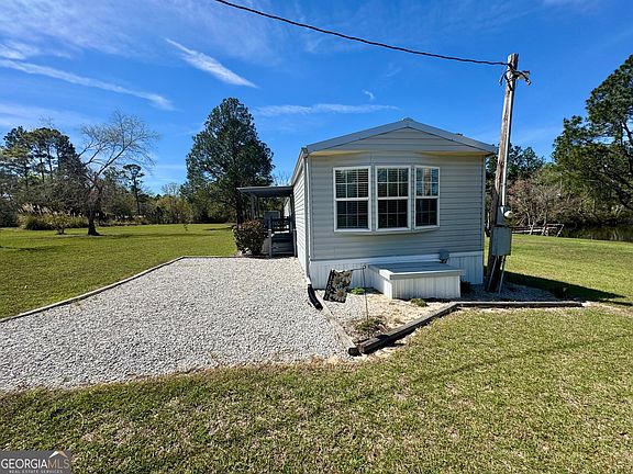 3rd image of 1230 Rolling Acres Rd