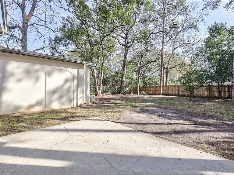 2093 Greenwood Dr — Photo 26