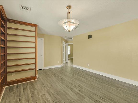 5th image of 19403 Wann Park Dr