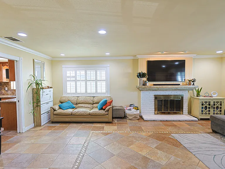 119 S Jeanine Way — Photo 8