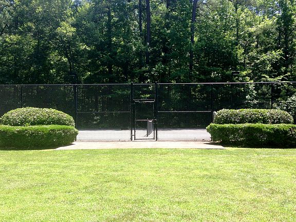 3rd image of 300 Grand Oak Dr