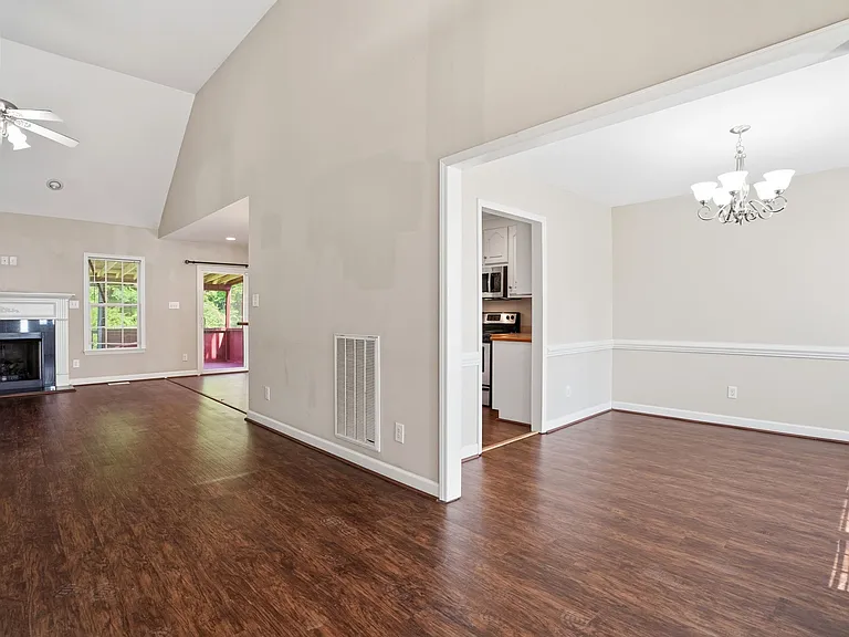 505 Heron Dr — Photo 24