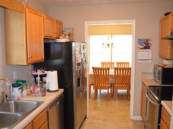 4th image of 130 Sydney Woods Dr