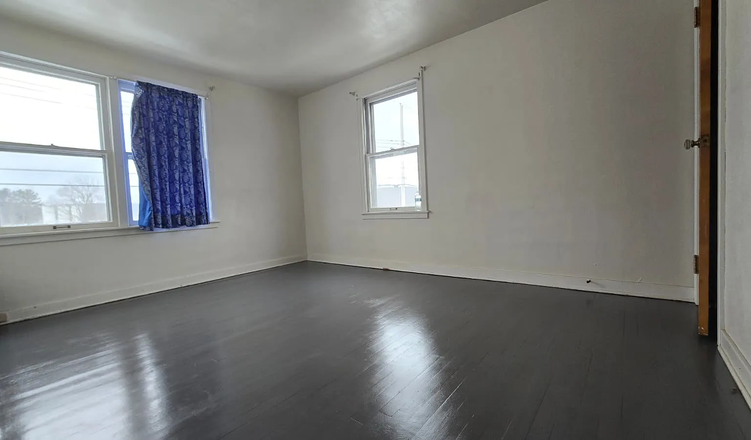 4 bed, 1950 sqft, $2,100 — Photo 2
