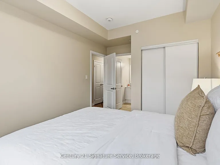 1238 Cawthra Rd #2 — Photo 16