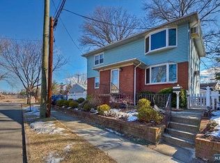 5 Vanderburgh Ave, Rutherford, NJ 07070